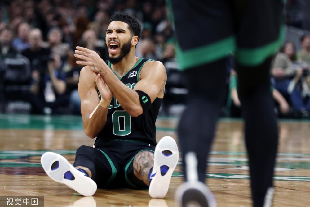 伊萨克与哲 伊萨克与哲