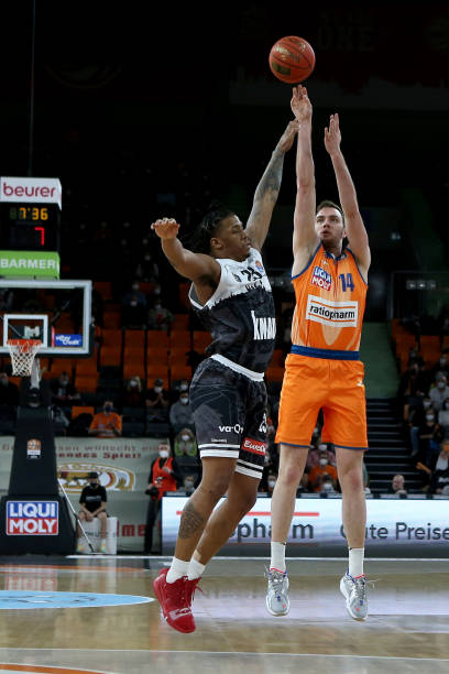 的攻防兼备 的攻防兼备