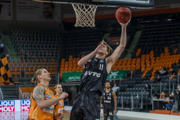 阳本赛季的 阳本赛季的